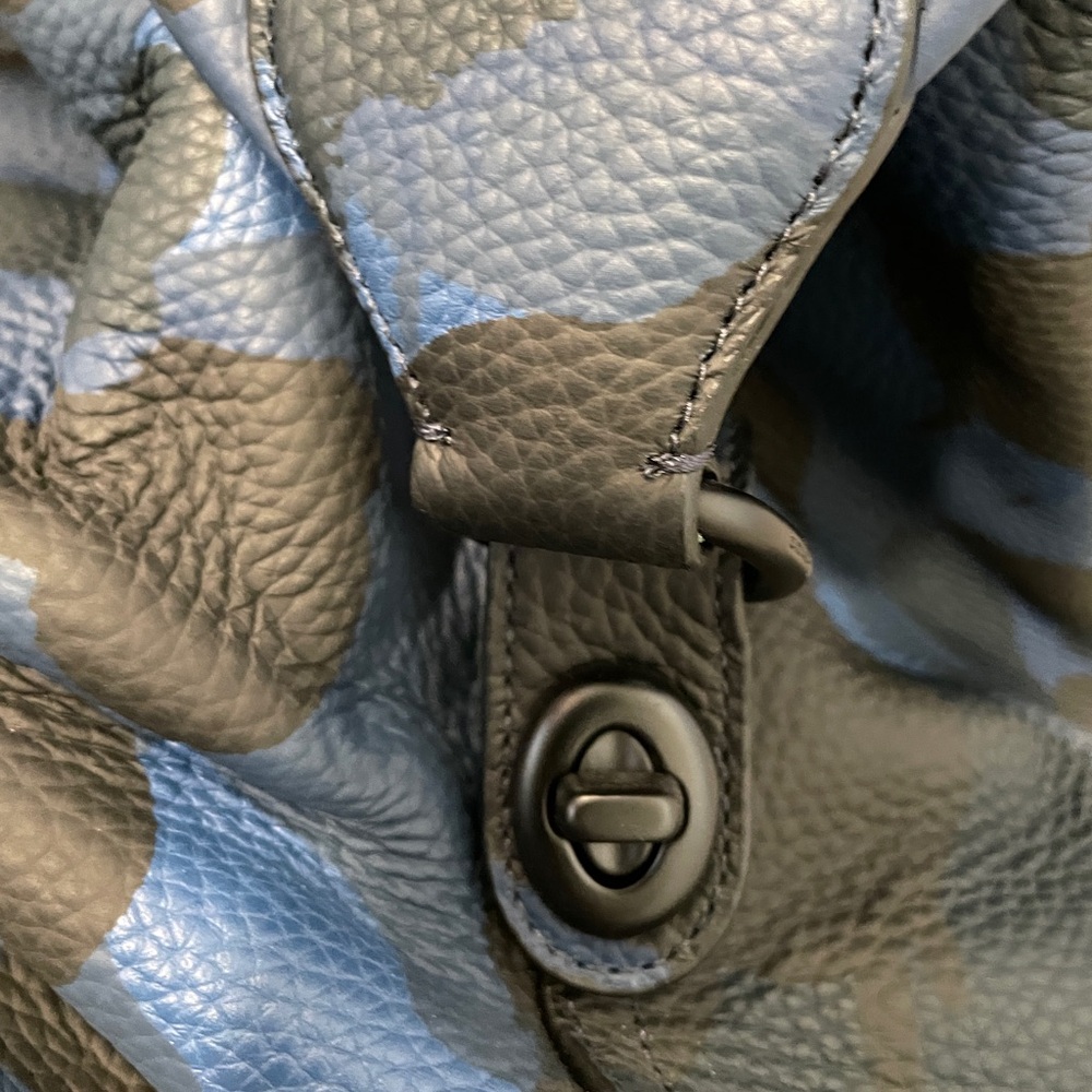 COACH Explorer CAMO Print LEATHER DUFFLE BAG - Picture 9 of 16